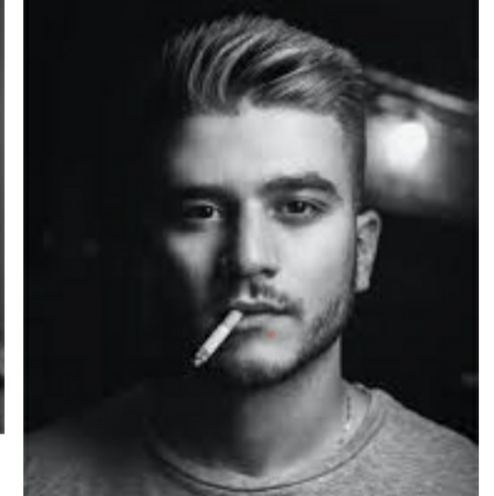 SMOKER IN HOUSE